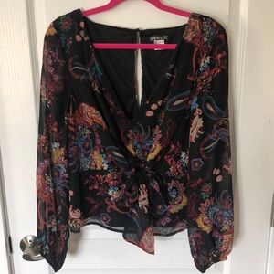 Paisley tie front blouse! New!